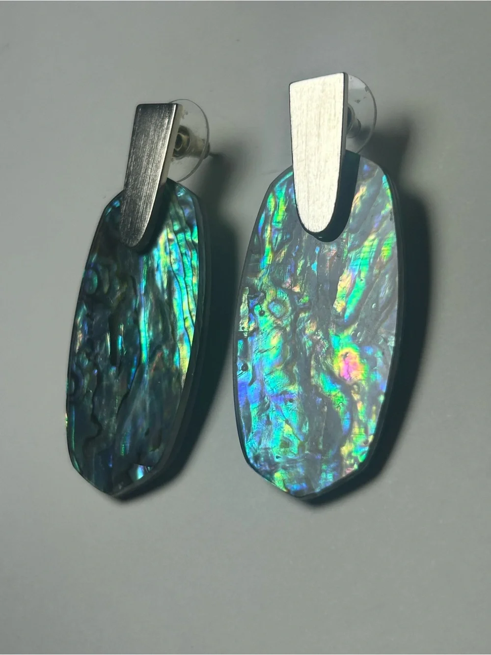 Kendra Scott Iridescent Statement Earrings Abalone Stud Jewelry + Dust Bag